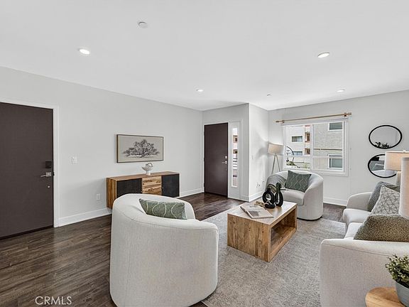 5th image of 2428 E Del Mar Blvd Unit 206