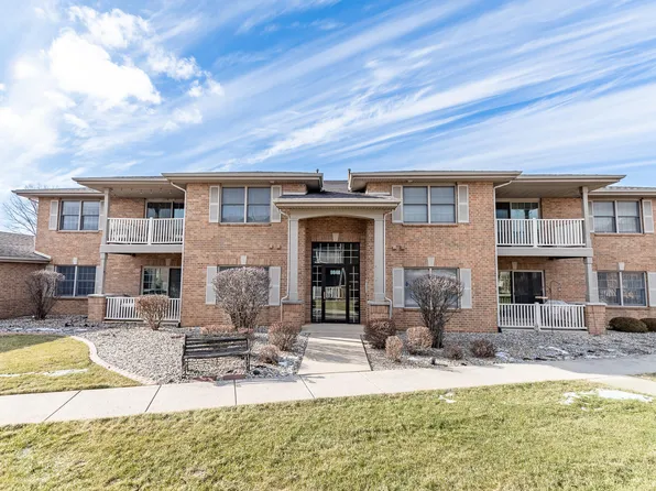 9840 Wildwood Ct Unit 2-A, Highland, IN 46322