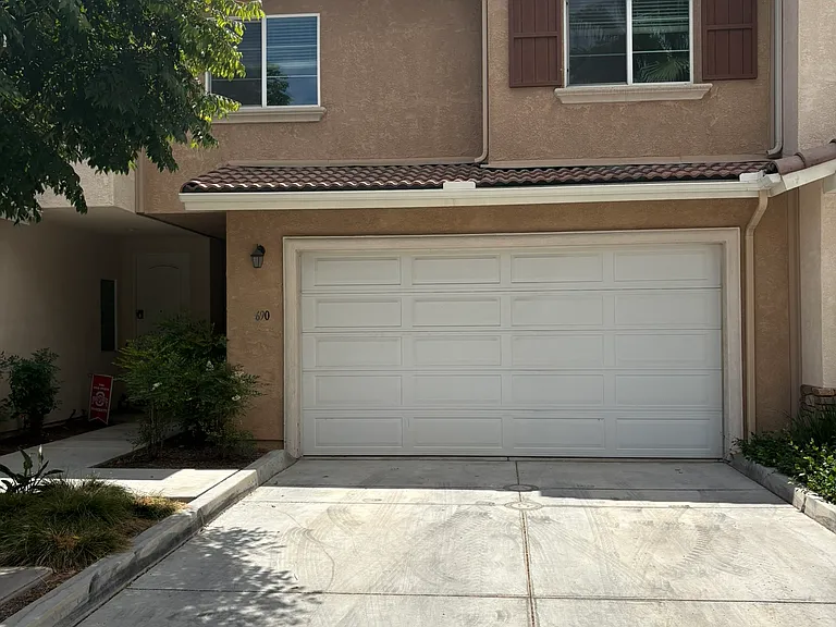 990 E Washington Ave #690 — Photo 1