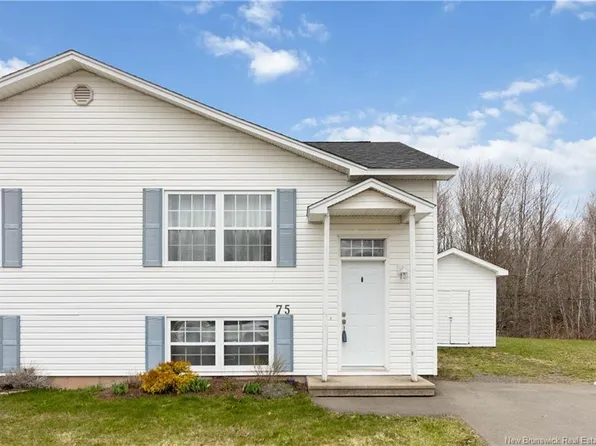 75 Algonquin Cres, Moncton, NB E1G 2C8