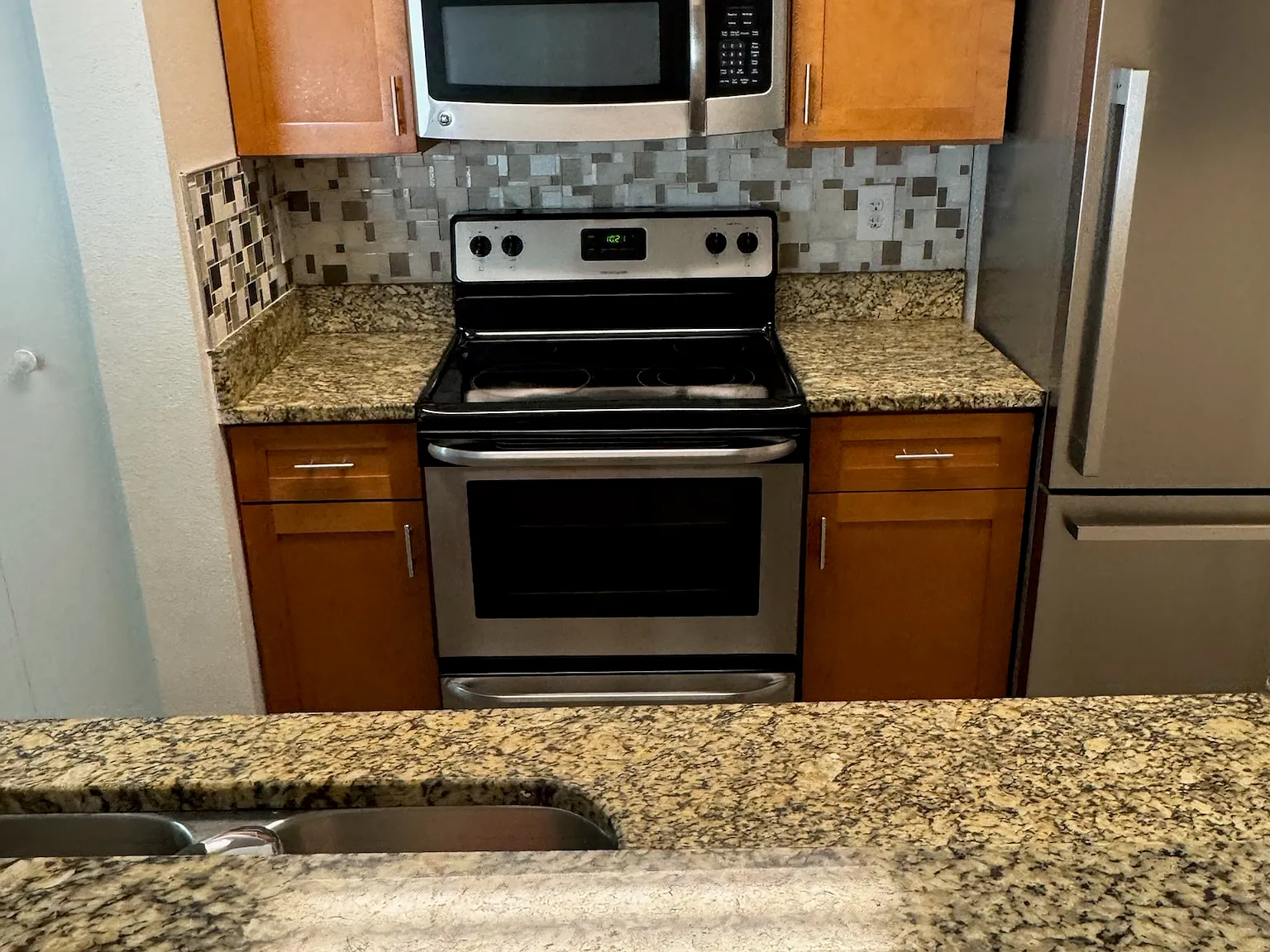 2 bed, 937 sqft, $1,600 — Photo 4