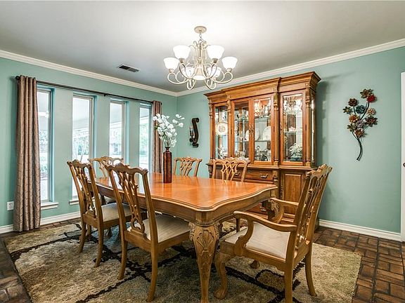 4th image of 7255 Tangleglen Dr