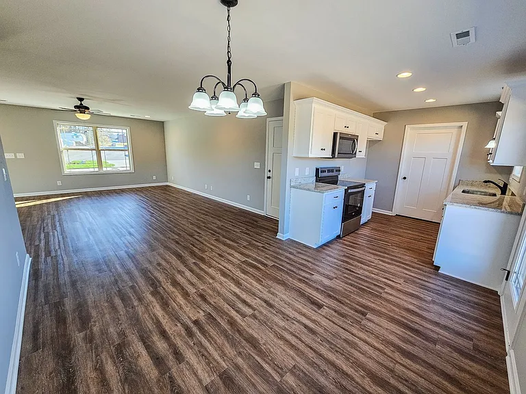 1505 Green Ln — Photo 6