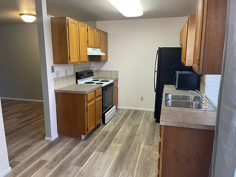 2828 Silverplume Dr #C2 — Photo 5