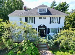 19 Margaret Avenue, Lawrence, NY 11559