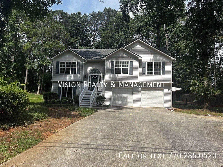 64 Wooddale Ln — Photo 2