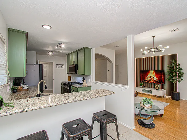 7207 Crescent Mills Dr — Photo 12