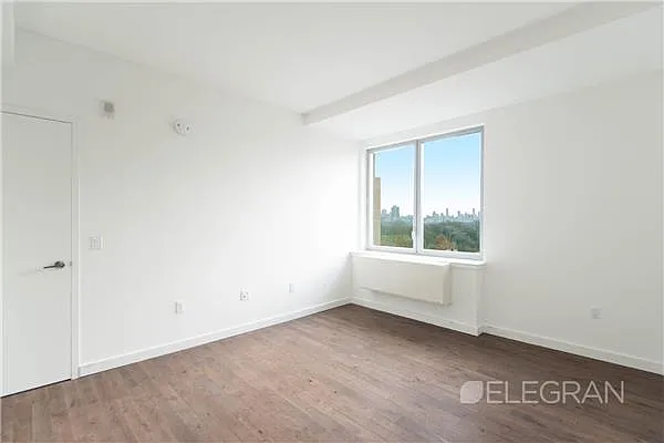 Rented by (Legacy) Elegran | media 10