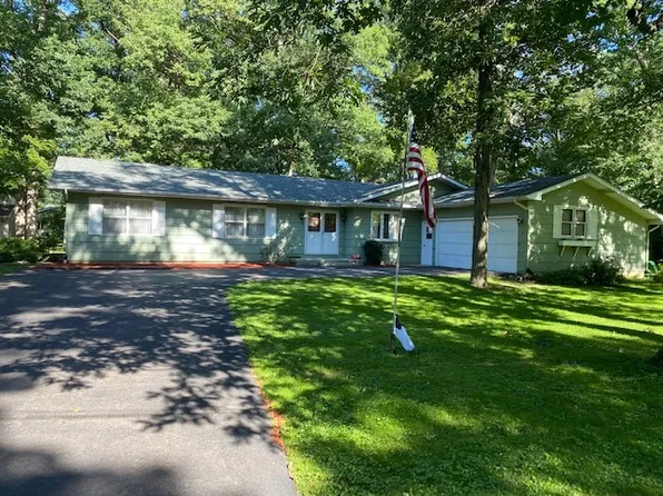 3S597 Marian Cir W, Sugar Grove, IL 60554