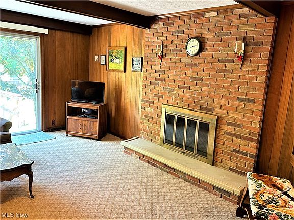 3rd image of 2750 Greenlawn Dr