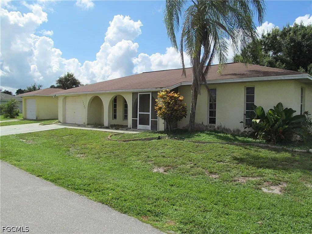 2 bed, 2.0 bath, 1206 sqft, $1,400 — Photo 1
