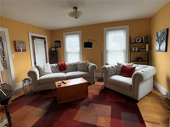 5th image of 22 White St