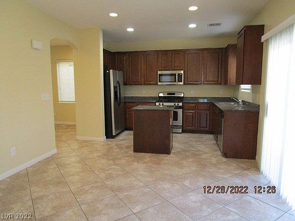 4th image of 6743 Moreno Valley St