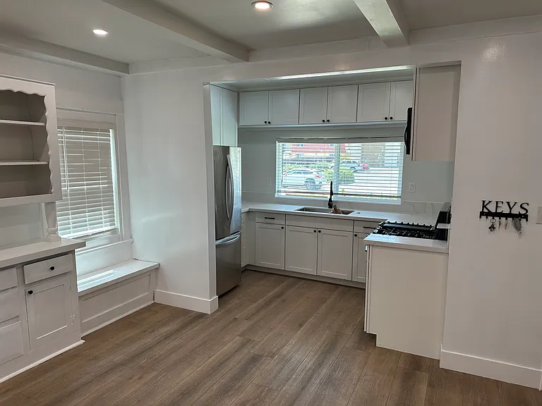 361 Roosevelt St — Photo 5