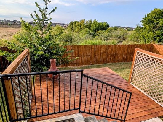 188 Lake Gln, San Marcos, TX 78666