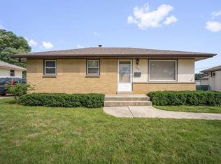 8018 W Tesch AVENUE, Milwaukee, WI 53220
