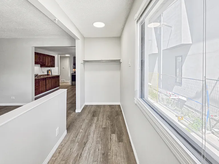 424 32nd Ave NW — Photo 3