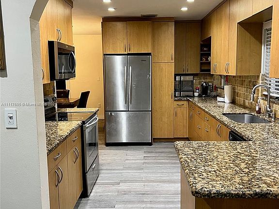 3rd image of 18110 SW 89th Ave