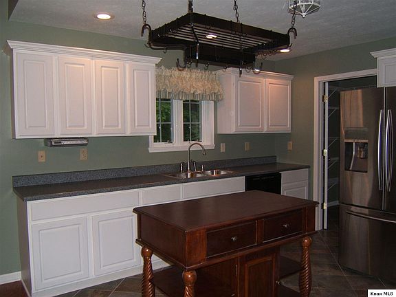 4th image of 200 Westmoreland Dr