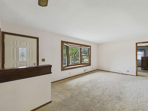 5th image of 8831 Greenway Ave S