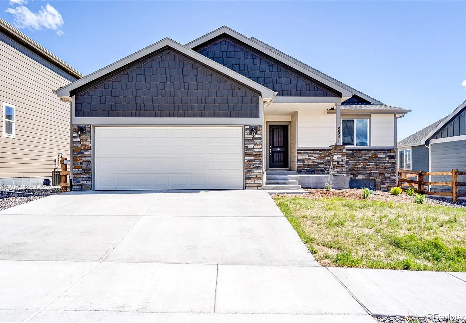 4 bed, 3.0 bath, 2398 sqft, $2,995 — Photo 1