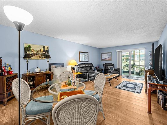 3rd image of 1943 SW Palm City Road #22-d