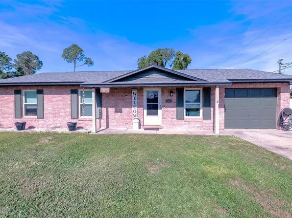 33949 Clara Dr, Leesburg, FL 34788