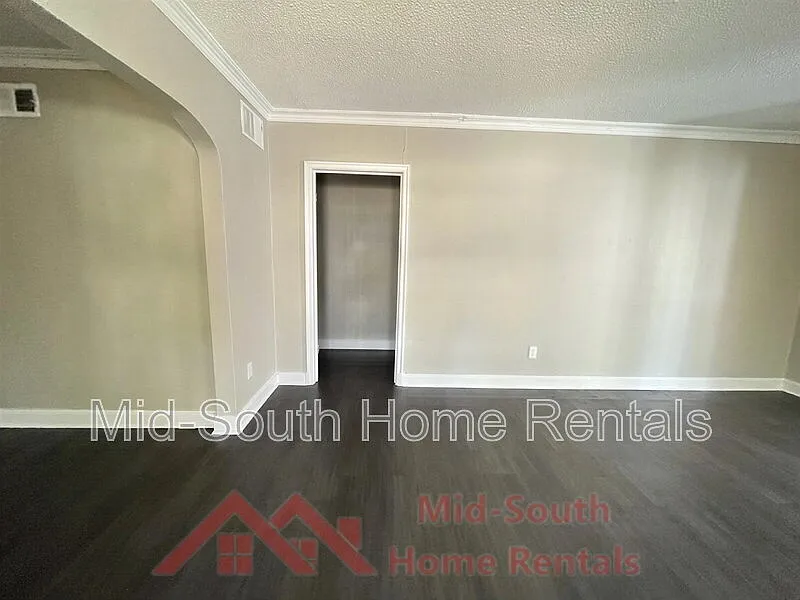 3 bed, 1.0 bath, 1407 sqft, $950 — Photo 4