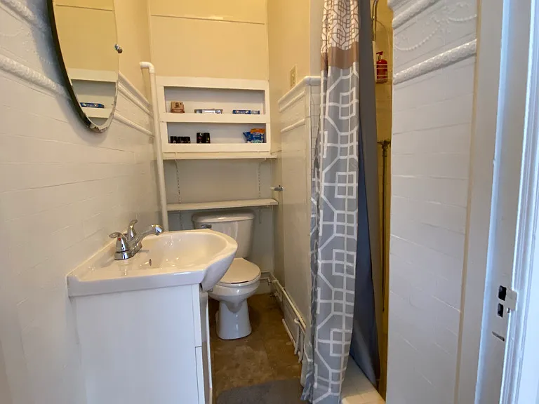 1051 W 4th St #2E — Photo 8
