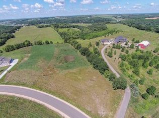 14 Autumn Pond Trl, Middleton, WI 53562