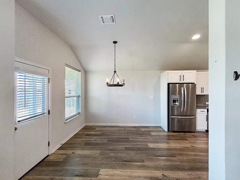 558 Bridgestone Way — Photo 10