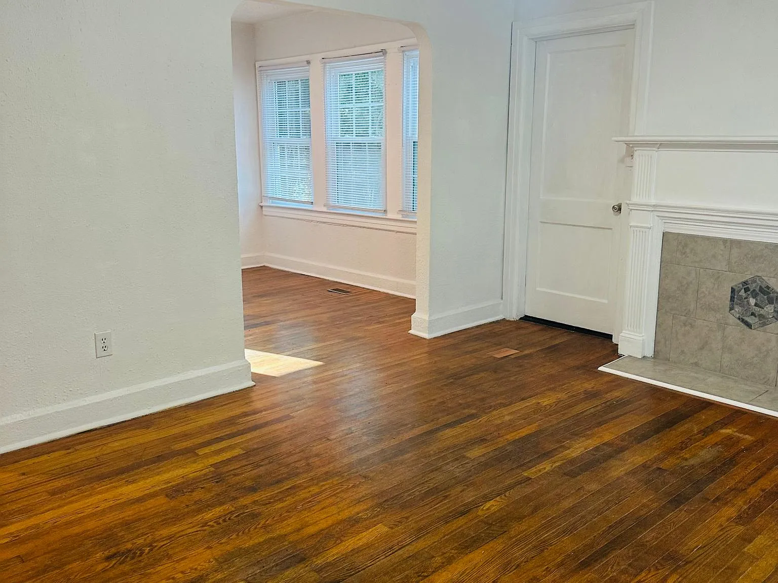 2 bed, 850 sqft, $1,325 — Photo 4