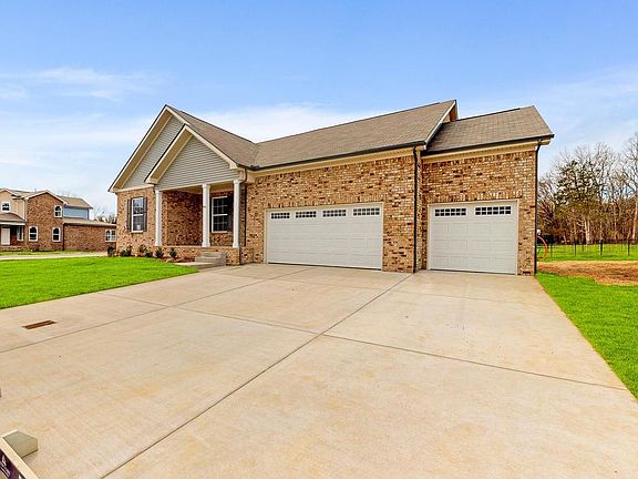 3rd image of 904 Green Meadow Ln