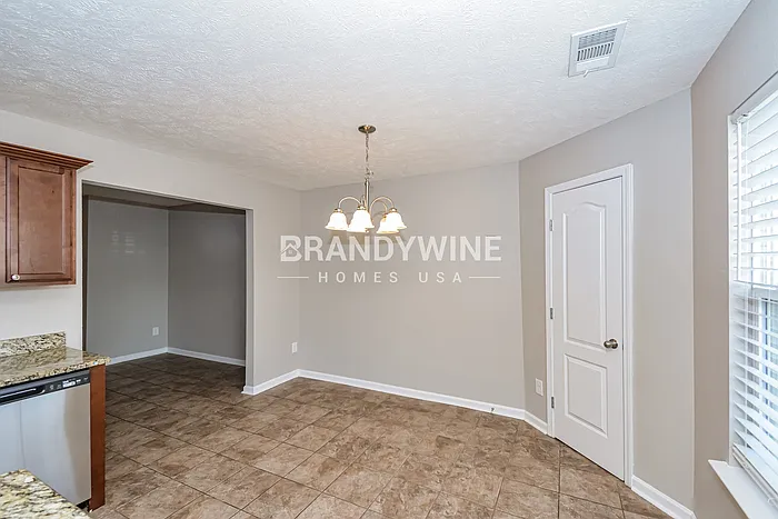 507 Nixon Way — Photo 6