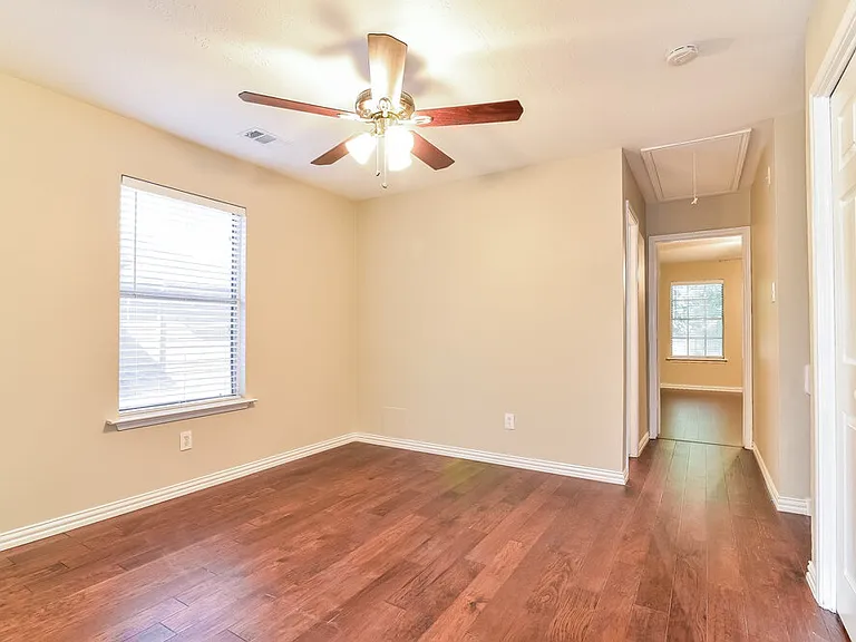 9010 Walworth Dr — Photo 11