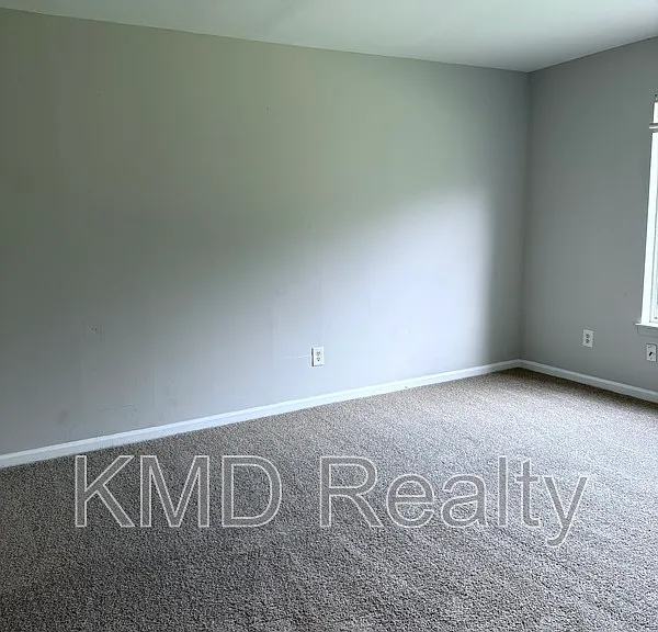 702 Farmhurst Dr #G — Photo 8