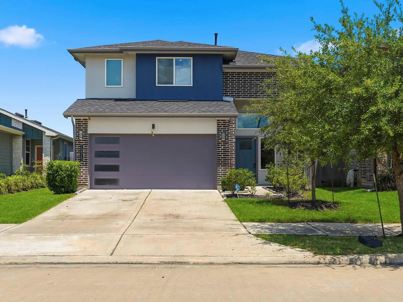 4 bed, 2.5 bath, 2386 sqft, $2,550 — Photo 2