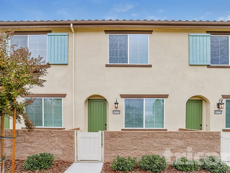 10456 Barrena Loop — Photo 1