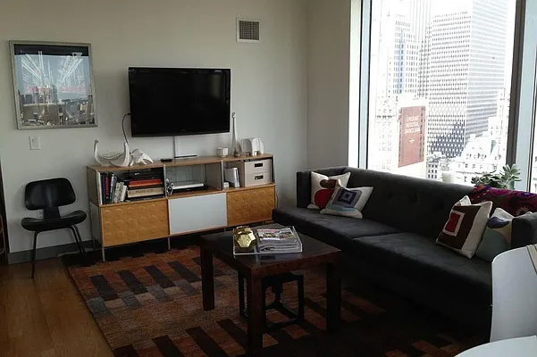 Rented by Corcoran | media 19