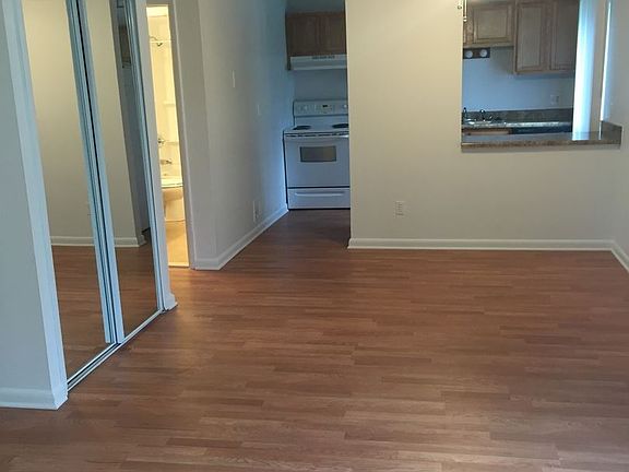 5th image of 2756 Golfside Dr APT 703