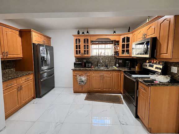 4th image of 3350 SW 23rd Ter