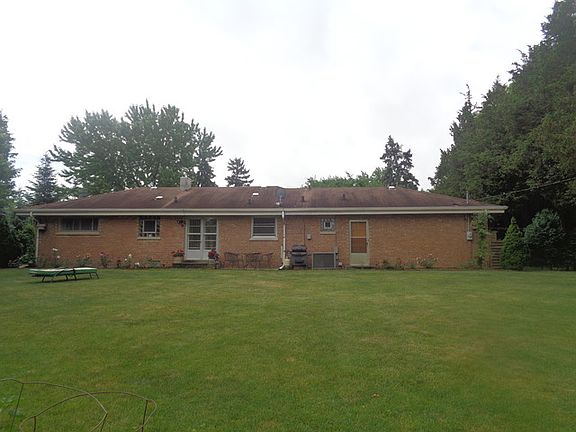 2nd image of 10000 W 127th St