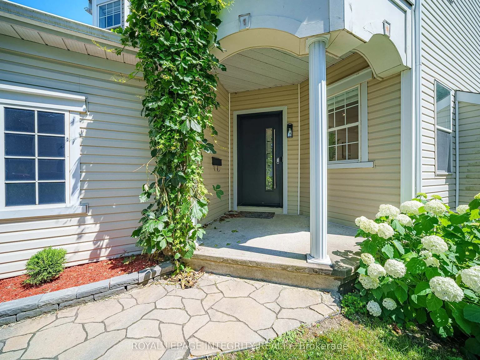 4 bed, $3,600 — Photo 2