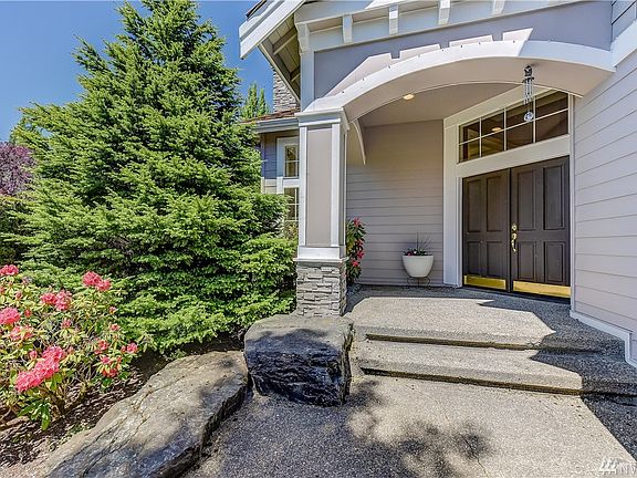 2nd image of 23910 SE 8th Pl