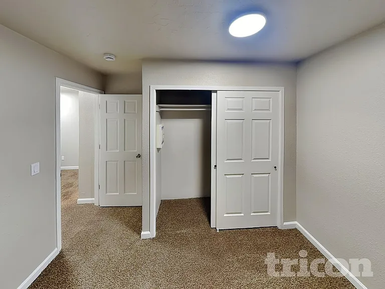 1581 Woodland Ter — Photo 11
