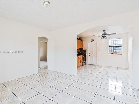 3rd image of 2657 NW 14th Ave