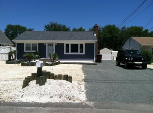 45 N Island Rd, Bayville, NJ 08721