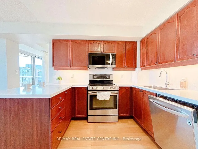 3880 Duke Of York Blvd #1415 — Photo 5