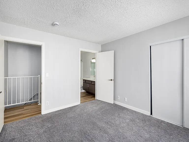 13929 Vanowen St — Photo 9