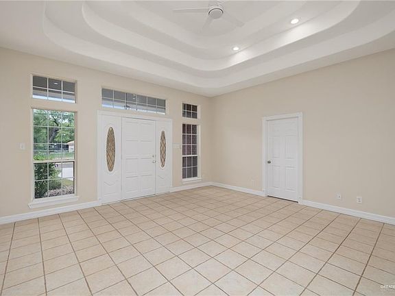 2nd image of 2403 Sunset Ln